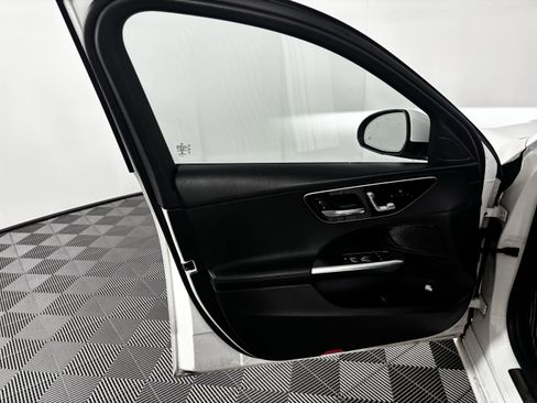 Used 2023 Mercedes-Benz C 300 Sedan image 22