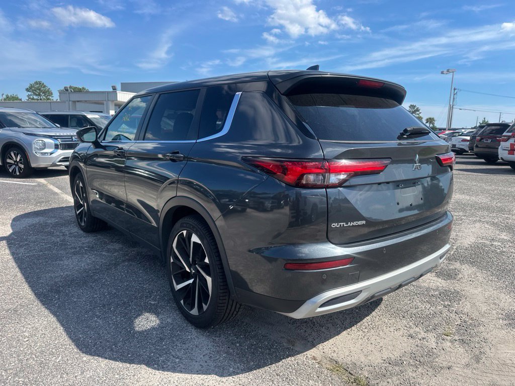 Used 2024 Mitsubishi Outlander SE AWD/4WD image 5