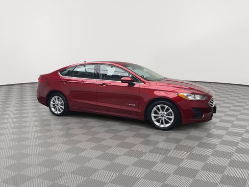 Used 2019 Ford Fusion SE FWD image 37