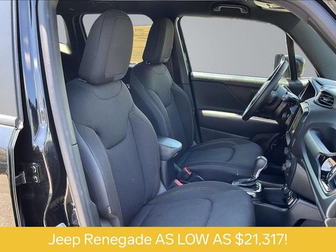 Used 2022 Jeep Renegade Altitude w/ Convenience Group AWD/4WD image 7