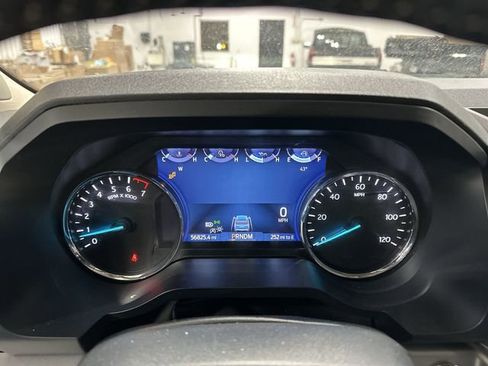 Used 2024 Ford Expedition XLT image 14