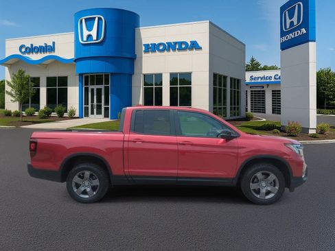 Used 2024 Honda Ridgeline TrailSport image 9