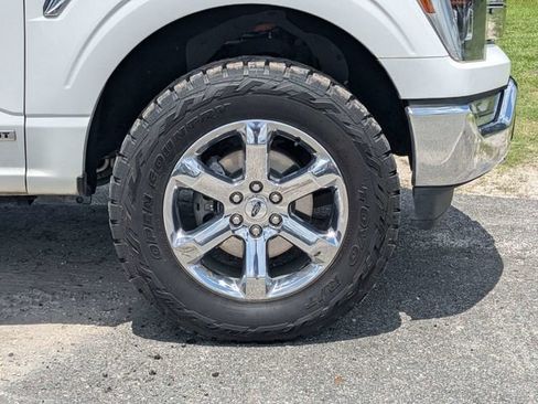 Used 2021 Ford F150 Lariat w/ Equipment Group 502A High AWD/4WD image 12