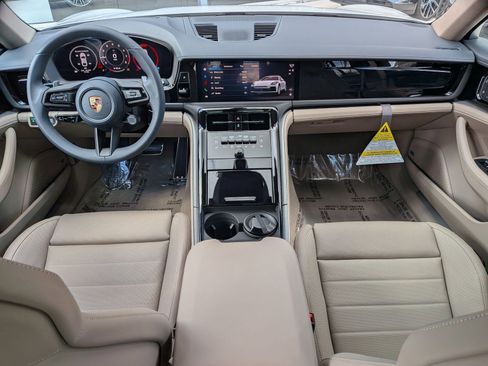 New 2026 Porsche Panamera image 23