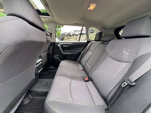Used 2019 Toyota RAV4 XLE w/ All Weather Liner Package AWD/4WD image 18