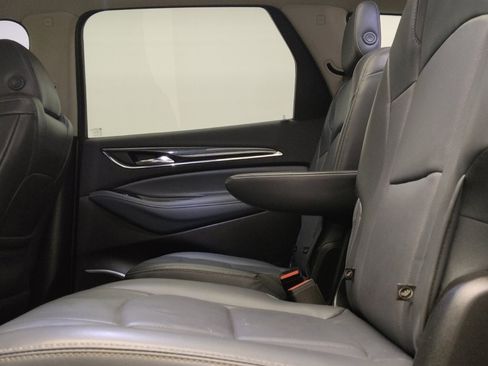 Used 2018 Buick Enclave Essence AWD/4WD image 18