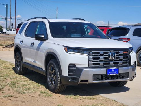 New 2026 Honda Pilot TrailSport image 2