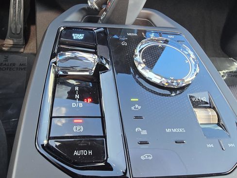 New 2026 BMW iX xDrive60 w/ M Sport Package image 16