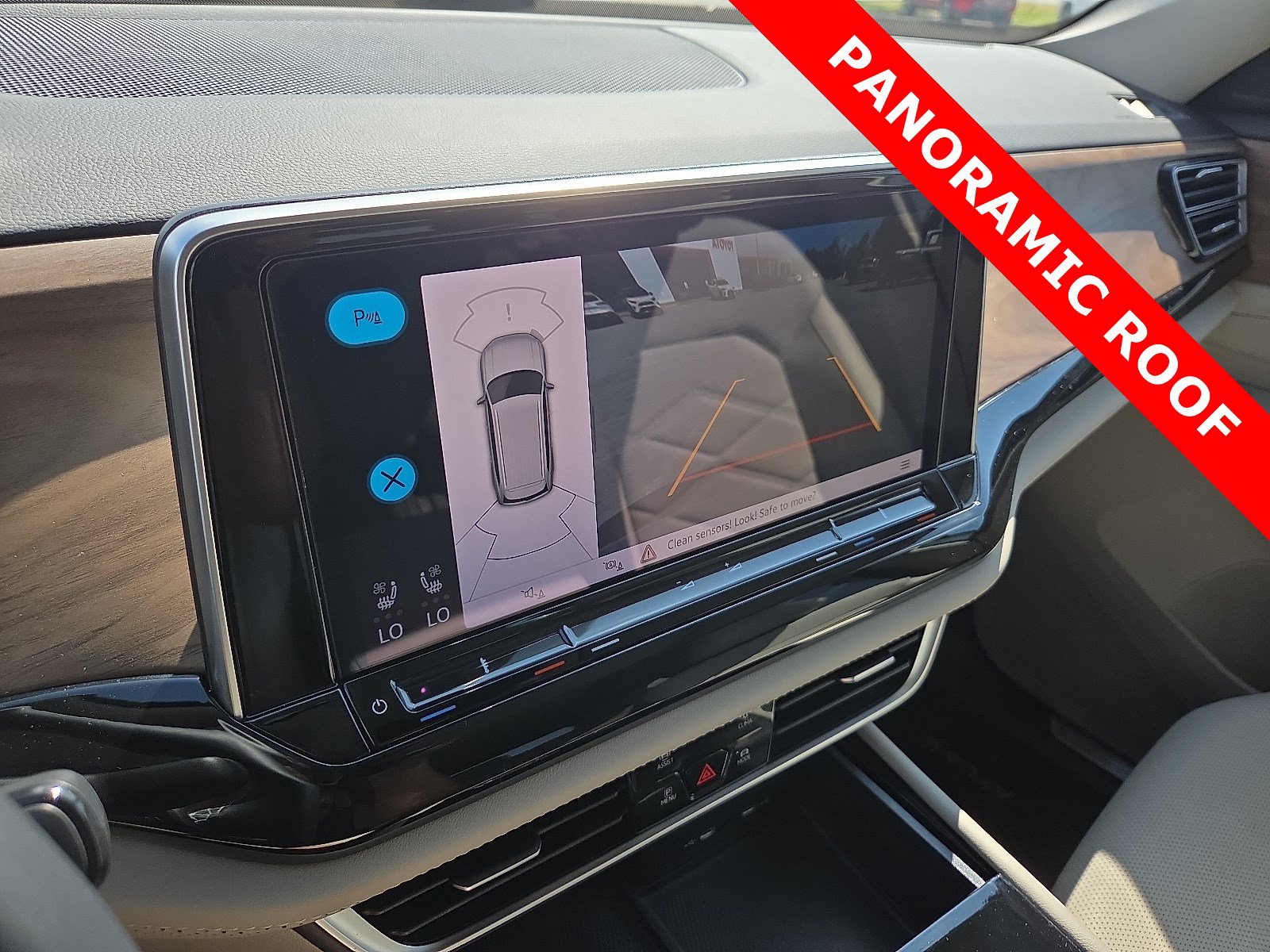 Used 2024 Volkswagen Atlas SE w/ Panoramic Sunroof Package FWD image 20