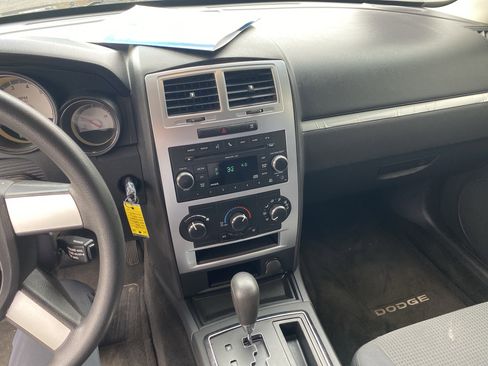 Used 2010 Dodge Charger SXT image 17