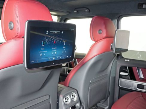 Used 2025 Mercedes-Benz G 550 image 33
