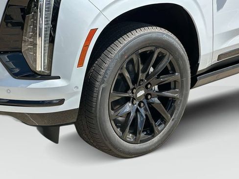 Used 2026 Cadillac Escalade Sport w/ LPO, ONYX Package AWD/4WD image 17