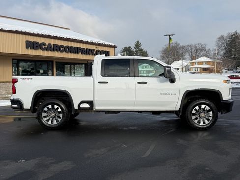 Used 2021 Chevrolet Silverado 2500 Custom image 9