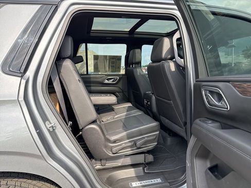 Used 2021 Chevrolet Tahoe Z71 w/ Z71 Signature Package AWD/4WD image 37