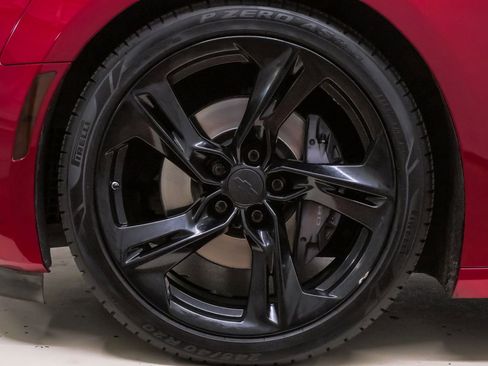 Used 2021 Chevrolet Camaro SS RWD image 32