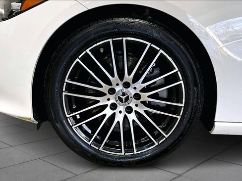 Used 2023 Mercedes-Benz C 300 4MATIC Sedan image 10