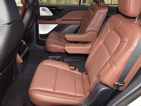 New 2026 Lincoln Aviator Reserve AWD/4WD image 14