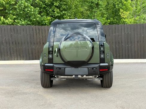New 2026 Land Rover Defender 110 X-Dynamic SE AWD/4WD image 4