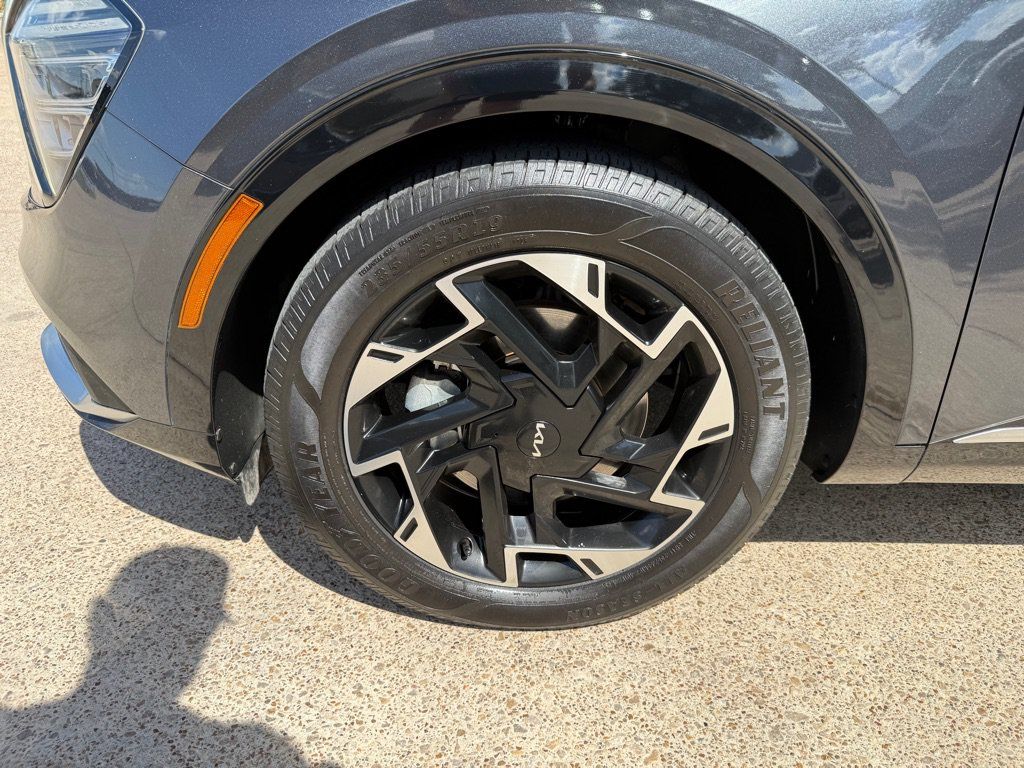 Used 2023 Kia Sportage SX FWD image 11