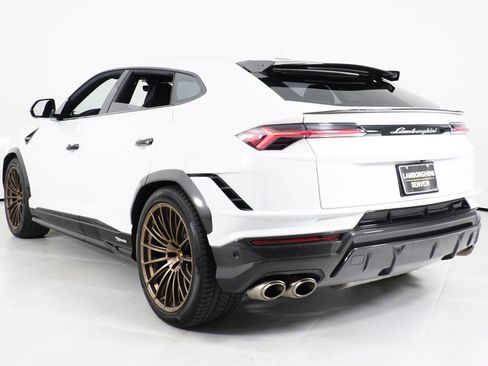 Used 2023 Lamborghini Urus Performante AWD/4WD image 17