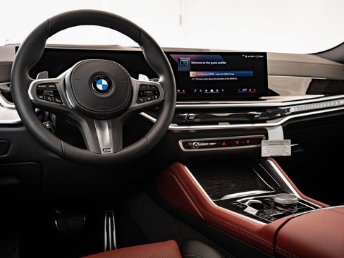 New 2026 BMW X6 xDrive40i w/ Climate Comfort Package image 4