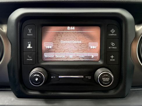 Used 2018 Jeep Wrangler Unlimited Sport AWD/4WD image 28