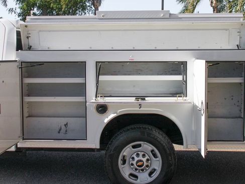 Used 2020 Chevrolet Silverado 2500 W/T w/ WT Convenience Package image 6