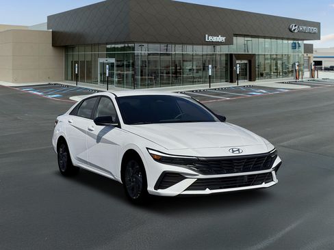 New 2026 Hyundai Elantra SEL FWD image 11