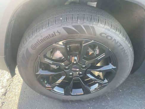 Used 2025 GMC Terrain Elevation w/ Black Edition AWD/4WD image 11