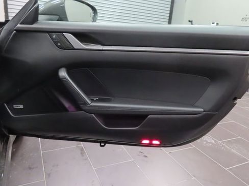 Used 2022 Porsche 911 Carrera image 10