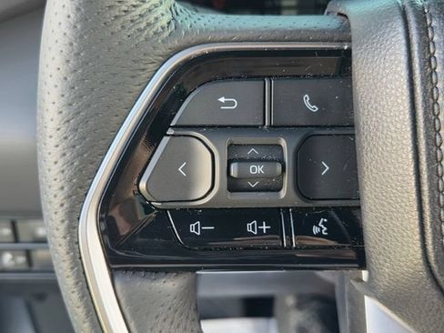 Used 2025 Toyota Sequoia Platinum AWD/4WD image 26