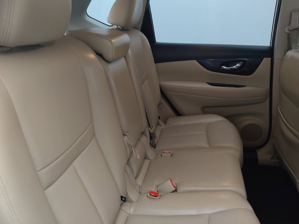 Used 2018 Nissan Rogue SL w/ Premium Package FWD image 19