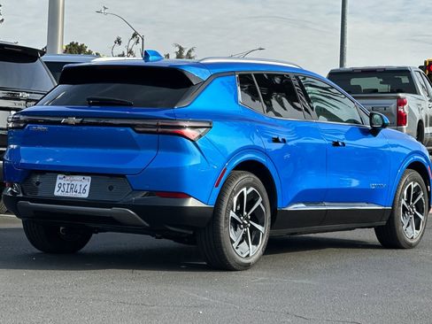 Used 2025 Chevrolet Equinox EV LT w/ Convenience Package image 5