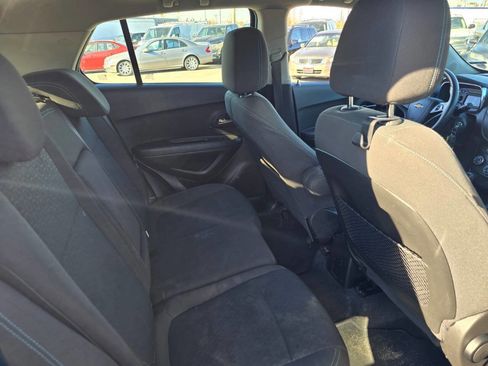 Used 2015 Chevrolet Trax LS image 30