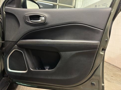 Used 2018 Jeep Compass Latitude w/ Popular Equipment Group image 21