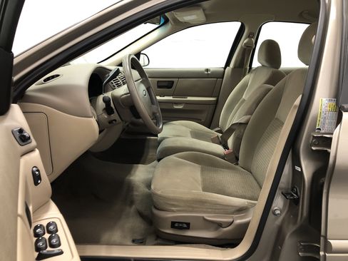 Used 2006 Ford Taurus SE image 13