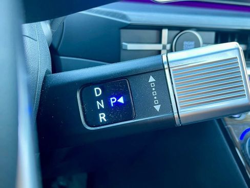 Used 2024 Hyundai Santa Fe Limited image 34