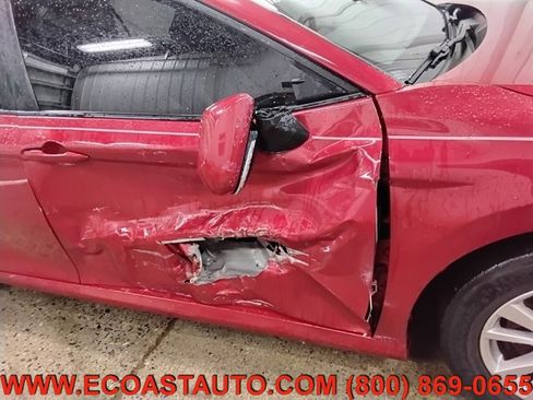 Used 2025 Toyota Camry LE image 19