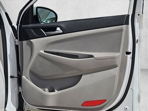 Used 2019 Hyundai Tucson Value w/ Cargo Package FWD image 8