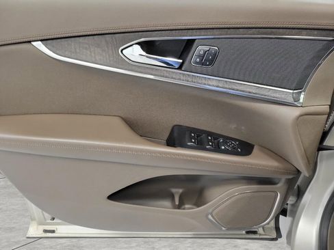 Used 2017 Lincoln MKX Reserve AWD/4WD image 27