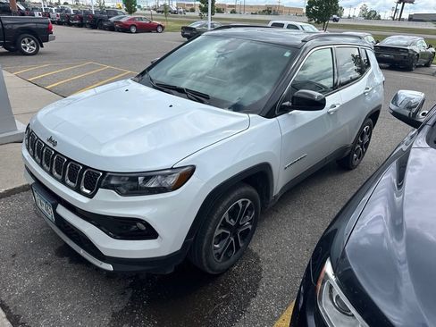 Used 2024 Jeep Compass Limited AWD/4WD image 8