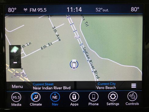 Used 2019 Chrysler Pacifica Limited image 25