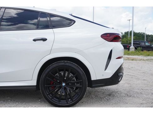 Used 2021 BMW X6 xDrive40i w/ M Sport Package AWD/4WD image 12