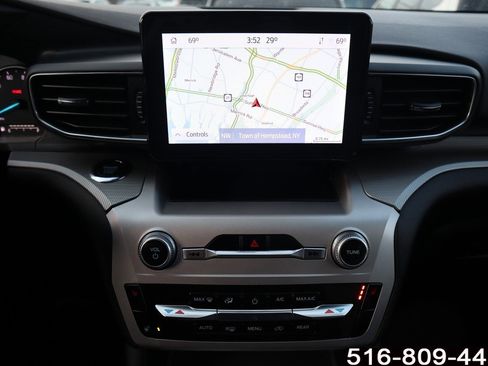 Used 2022 Ford Explorer XLT w/ Equipment Group 202A image 18