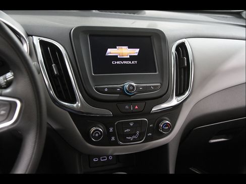 Certified 2024 Chevrolet Equinox LS w/ LS Convenience Package FWD image 9