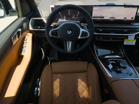 New 2027 BMW X7 xDrive40i w/ M Sport Package AWD/4WD image 15