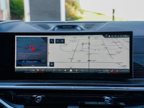 Certified 2025 BMW X7 M60i image 14