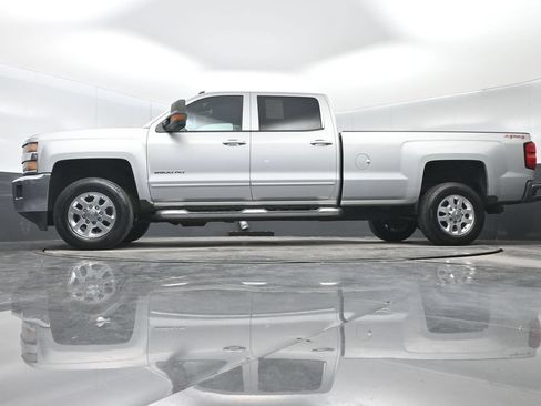 Used 2015 Chevrolet Silverado 2500 LT w/ LT Convenience Package AWD/4WD image 28