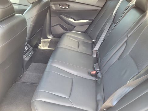 Used 2025 Honda Accord Sport image 19