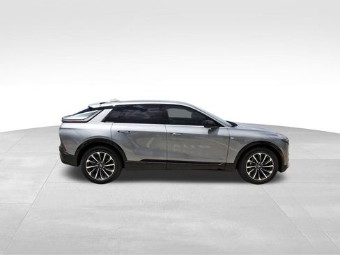 New 2026 Cadillac Lyriq Sport AWD/4WD image 5